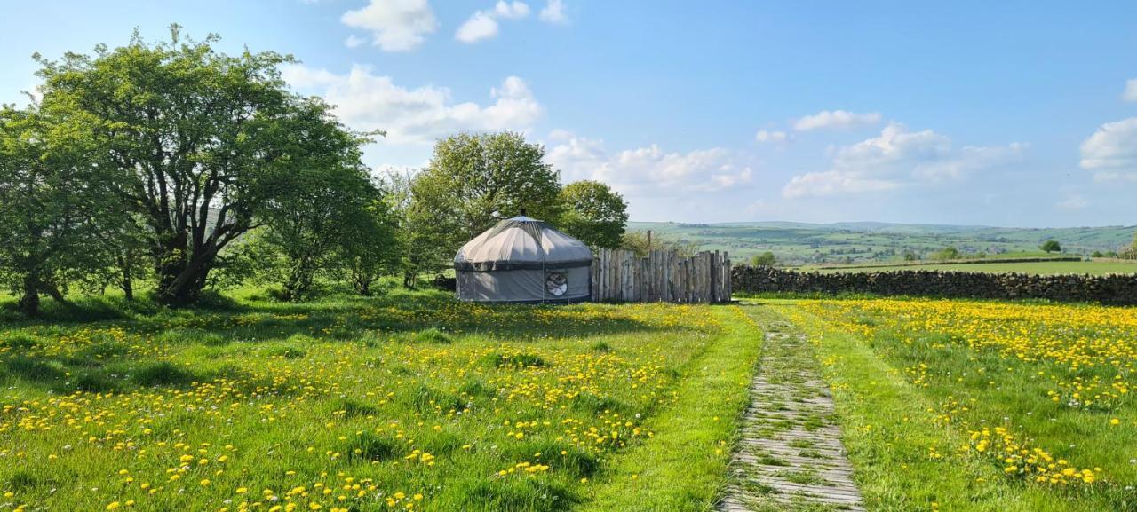 Secret Cloud House Holidays Luxury Yurts With Hot Tubs Cauldon ภายนอก รูปภาพ